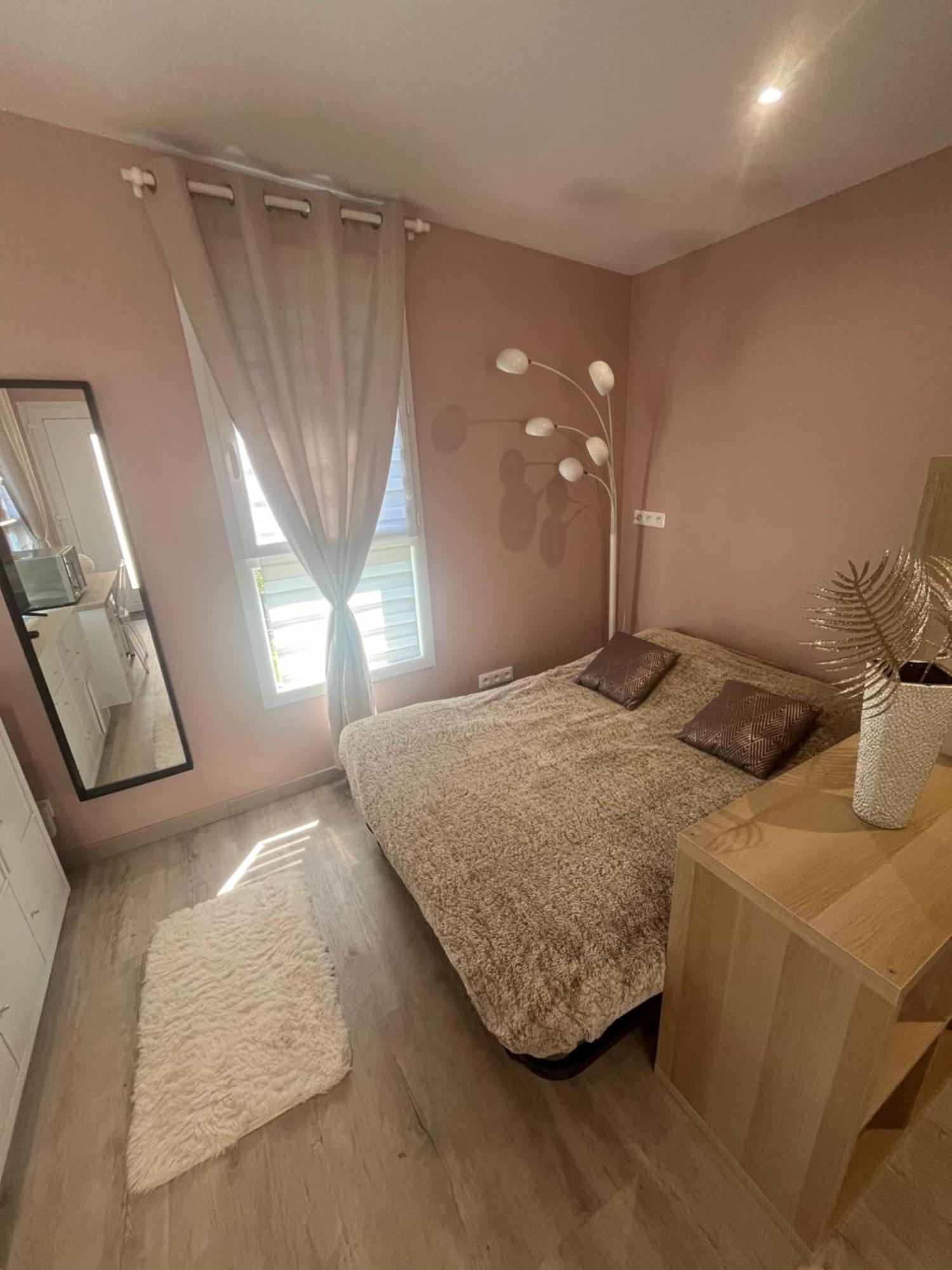Appartement Dependance Prive à Saint-Thibault-des-Vignes Extérieur photo