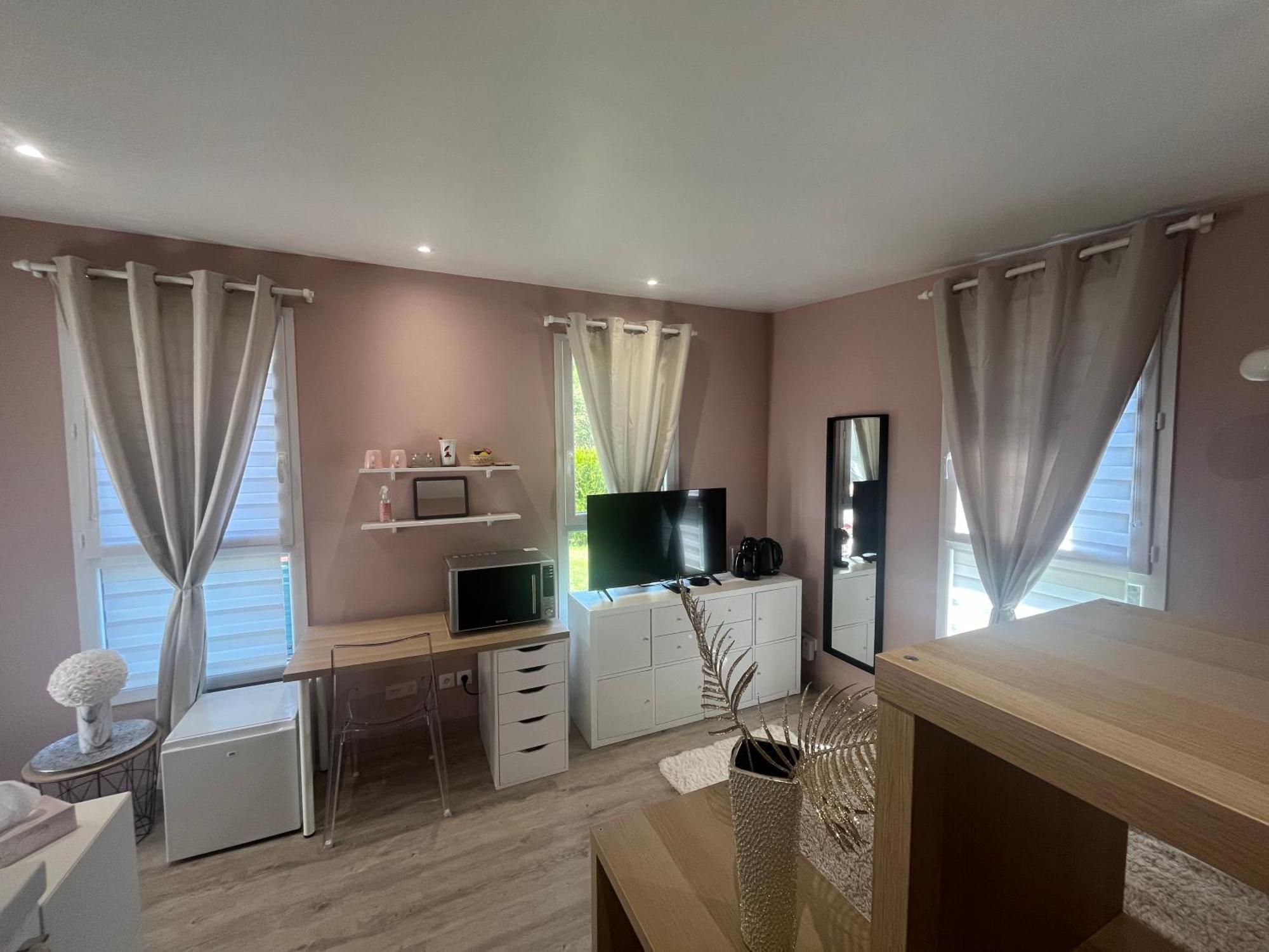 Appartement Dependance Prive à Saint-Thibault-des-Vignes Extérieur photo